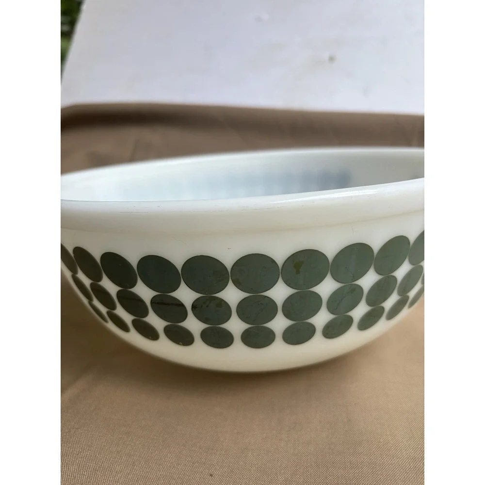 Vintage PYREX Green Polka Dot Mixing Nesting Bowl #404 Milk Glass 4 Qt